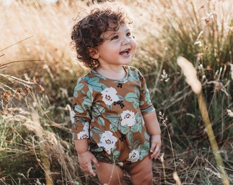 Pelele orgánico para bebé con estampado de magnolias: Conjunto de otoño