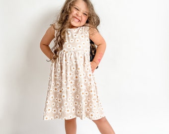 Girls daisy dress // organic toddler dress // daisy twirl dress // girls clothing // girls dress // kids clothes // organic baby dress