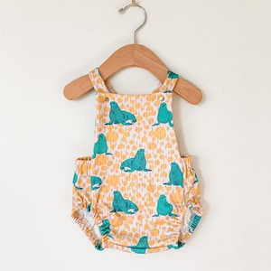 Summer baby romper // organic baby clothes // baby playsuit // cross back romper // girls romper / summer baby clothes / baby boy clothes