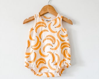 Banana baby romper // Organic baby clothes // baby clothing / baby playsuit / baby clothing / bubble romper / summer baby clothes