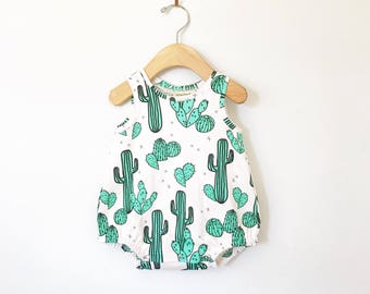 Cactus baby romper // Organic baby clothes // baby boy clothing // baby playsuit // baby girl clothes // bubble romper / summer baby clothes