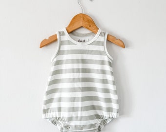 Stripe baby romper // Organic baby clothes //baby boy clothing / baby playsuit / baby clothing / striped bubble romper / summer baby clothes