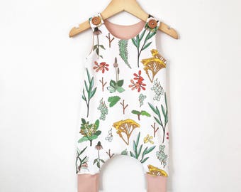 floral baby romper // toddler outfit // girls overalls // button shoulder jumpsuit // baby girl clothes // organic baby clothes