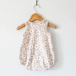 Daisy baby romper // Organic baby clothes // kids clothing / baby playsuit / slow fashion kids / bubble romper / summer baby clothes image 3