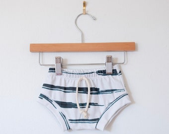 organic baby shorts // baby bummies // toddler shorts // baby clothes // baby clothing // baby boy shorts // baby girl shorts