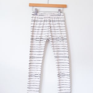 organic baby leggings / stripe baby pants / baby clothes / baby gift / toddler leggings / baby clothes // organic baby / baby clothing