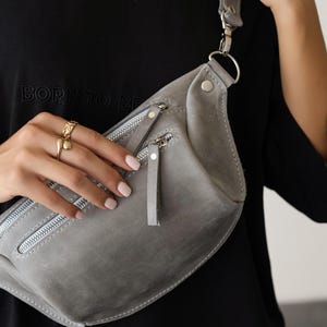 Echtleder Fanny Pack - Taille und Crossbody Tasche, handgemachte Gürteltasche, Hip Bum Bag, Reise- und Festivaltasche, Minimalistische Unisex-Tasche