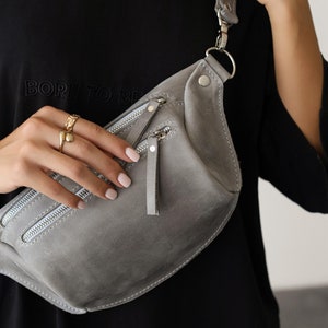 Gürteltasche aus Leder Schwarz Leder Bauchtasche Vielseitige Gürteltasche Personalisierte Jeden Tag Komfortable Crossbody Bag