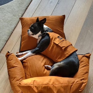 Portable Dog Bed: Cordura Travel Carrier with Storage Pockets