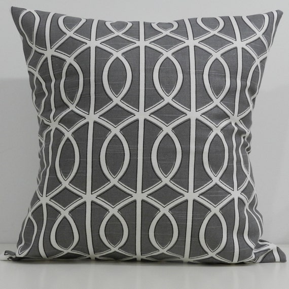 New 18x18 inch Designer Handmade Pillow New 18x18 inch Designer Handmade Pillow