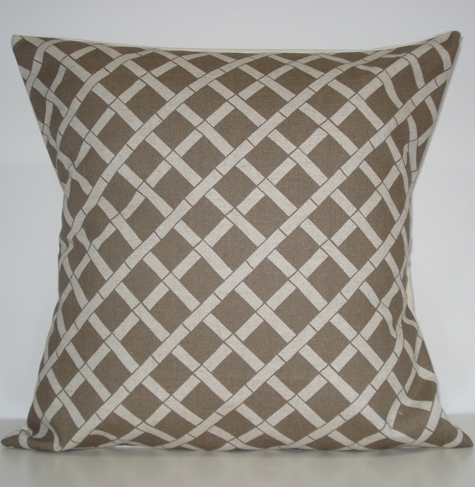 New 18x18 Inch Designer Handmade Pillow Case. Bamboo Pattern in Kelp on