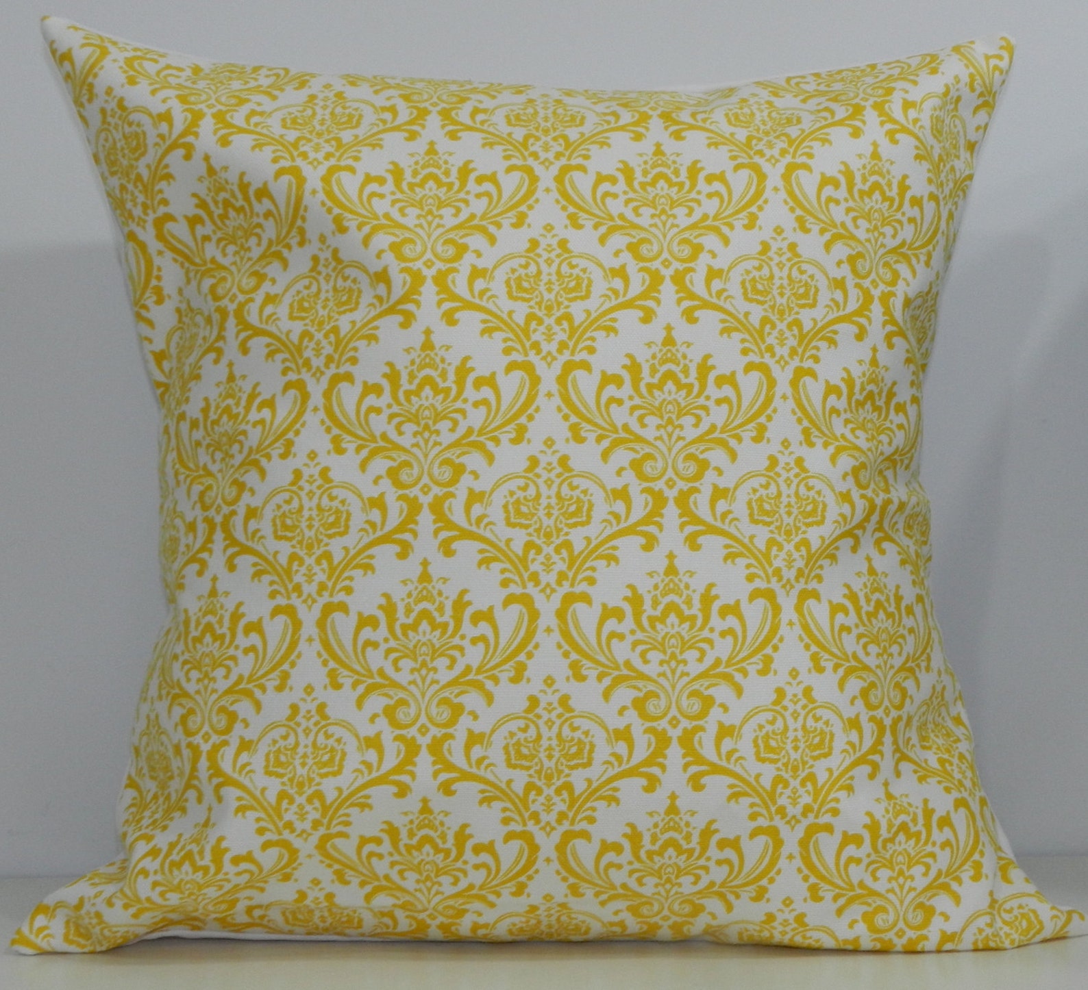 New 18x18 Inch Designer Handmade Pillow Case Damask Pattern Yellow and