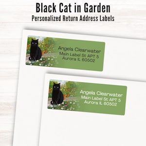 Black Cat In Garden Adresstickers personaliseren | Aangepast adresetiket voor schattige kat | Anime-mailingsticker natuur wilde bloem illustratie