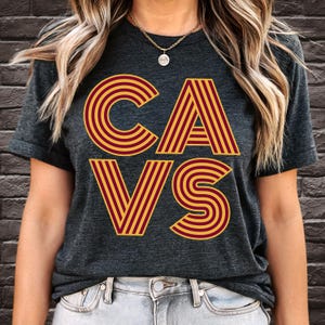 Cleveland Cavaliers CAVS Shirt Weingold Retro Style Cavs Shirt Einfaches Cleveland Cavaliers Shirt CLE NBA Cleveland Basketball Bekleidung