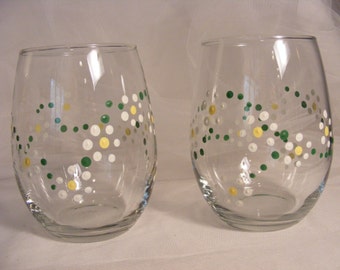 painted daisy wine glasses stemless for spring or summer wedding, garden party, bridesmaids. wedding gift