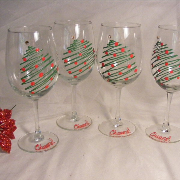 Christmas Tree Set of 4 Wine Glasses main image 0