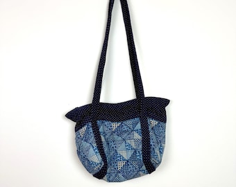 Vintage QUILTED Purse • 1990s Handmade Bag • Blue Cotton Faux Patchwork Quilt Print Navy • Unique Tote