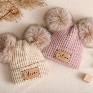 Benutzerdefinierte Name Baby Mütze, personalisierte Kinder Winter Mütze, Gravierte Leder Patch Pompom Mütze, Kinder Weihnachtsgeschenk, Erwachsene Mützen Hut