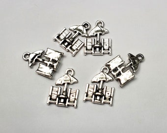 1 Antique silver plated Beach Chairs Charms, DIY supplies, Jewelry accessories