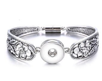 Snap Jewelry, Silver Spoon bracelet, 18 -22 mm, Metal Snap Button Bracelet, Magnetic Clasp, Ginger Snap, Noosa, Magnolia & Vine