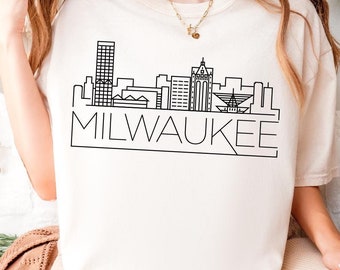 Milwaukee City Skyline Shirt, Milwaukee Wisconsin Cityscape Silhouette Sweatshirt,  Souvenir, Milwaukee Trip Tee, Trendy Milwaukee Tee