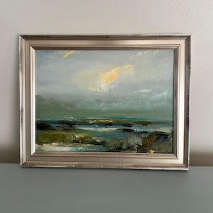 Stonington Marsh Ölgemälde: Originales zeitgenössisches Kunstwerk in champagnerfarbenen Rahmen