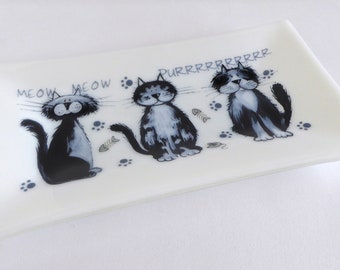 Fused Glass Scruffy Kitty Tray in White by BPRDesigns