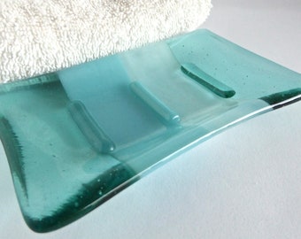 Porte-savon en verre fusionné en aigue-marine et turquoise par BPRDesigns