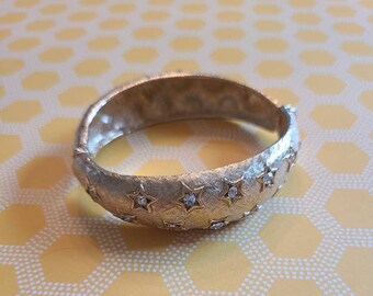 CLEARANCE Vintage Mode-Art Gold colored Bangle with Pave Stones and Stars