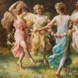 Könnte beinhalten: Ein Ölgemälde zeigt eine Gruppe von Frauen, die in einer Wiese im Kreis tanzen. Sie tragen fließende Kleider in Rosa, Gelb und Blau, geschmückt mit Blumengirlanden. Die Szene spielt in einem Feld mit Wildblumen.