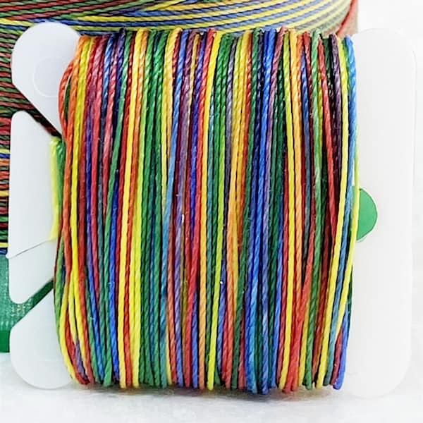 Rainbow Ombre Variegated STRONGBOND Nylon Thread, Tamaño 20, 30, 40, cordón de cuentas para artesanías y fabricación de joyas