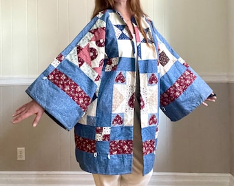 Patchwork Quilt Coat. Vintage Quilt. One of a Kind. Medium - Large. Open Sized. 100% Cotton. Natural Fiber