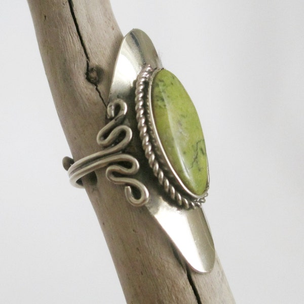 Serpentine Stone Vintage Ring. Adjustable