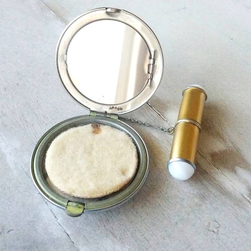 Art deco compact mirror shops and lipstick case, 1940s gold mirror