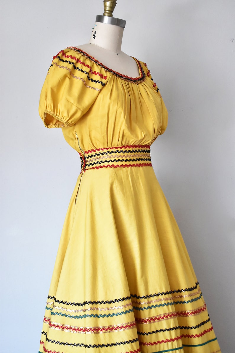 Tamarack 1940s 1950s cotton patio dress, puff sleeve southwest mexican dress, full skirt image 4