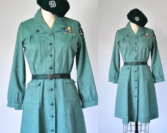 vintage 50s 60s girl scouts uniform beret, belt, patches, 1950s green dress, costume, troop 127, wool hat beret
