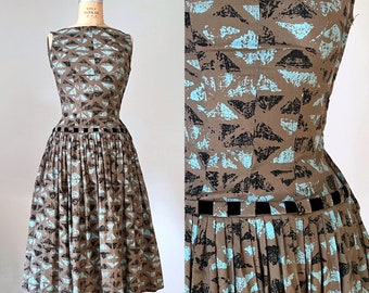 Natlynn cotton 1950s dress, novelty print 50s dress, cotton midi dress, sleeveless summer dresses, vintage dresses for women
