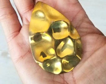 Brincos Farida Vintage Jumbo em Latão Martelo Dourado dos Anos 80