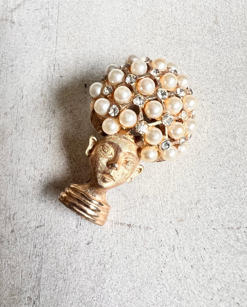Rare Coro African pearl rhinestone brooch, pearl brooch, 1950s lapel pin, African queen, vintage jewelry, 60s image 1