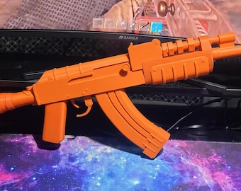 Drukowany w 3D rekwizyt do karabinu szturmowego AK-47 w naturalnej wielkości z rdzy | Replika do cosplayu / ekspozycji / gry