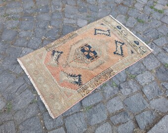 Handmade Rug , Vintage Rug , Turkish Rug , Turkey Rug , 2x3 Rug , Doormat Rug , Bathroom Rug , 50x88 cm