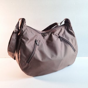 Wasserfeste Nylon Umhängetasche - Wickeltasche, Reisetasche, Crossbody Reißverschlusstasche, leichte Tasche für Frauen, alle Hobo-Tasche tragen - SANDRA