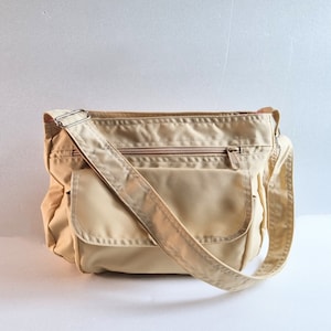 Wasserfeste Nylon Umhängetasche - Schultertasche, Crossbody-tasche, Individualisierung Reisetasche, leichte Tasche, Frauen Alltagstasche - PATTY