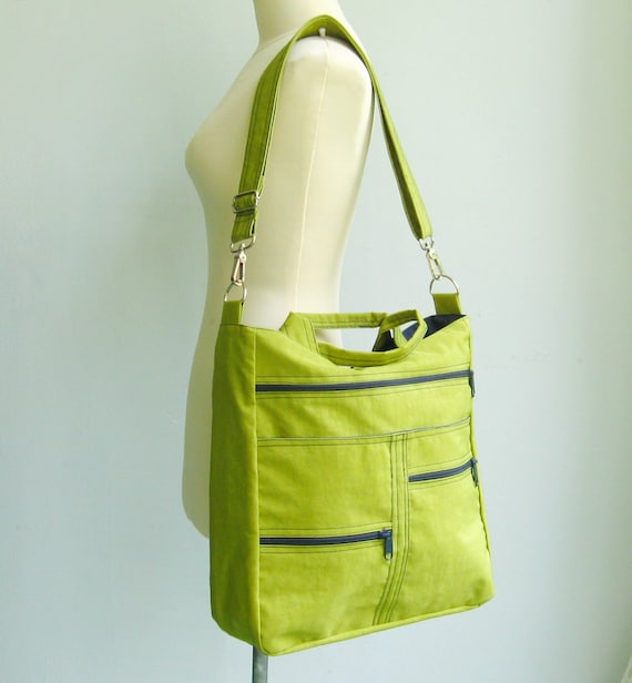 Bolso Nylon Verde Multibolsillos