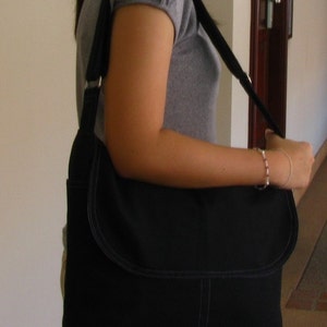 Black Canvas Messenger Bag Shoulder bag, Diaper bag, Crossbody bag, Travel bag, Women, School bag, laptop bag image 3