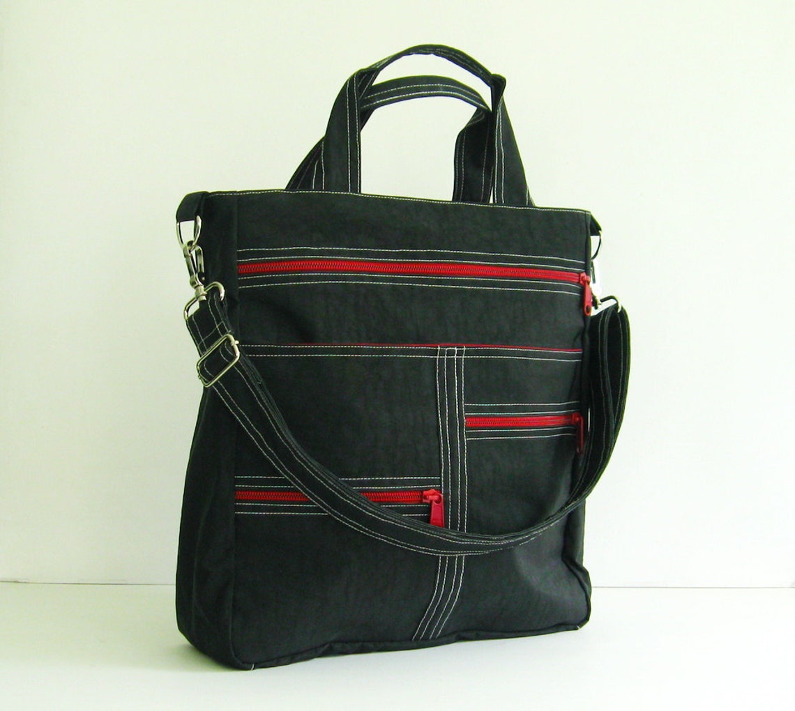 water resistant tote bag with zipper