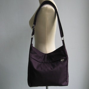 Deep purple Cotton Travel Hobo Bag, zipper closure bag, women messenger bag, gift for her, everyday work bag, light weight bag Faye zdjęcie 2