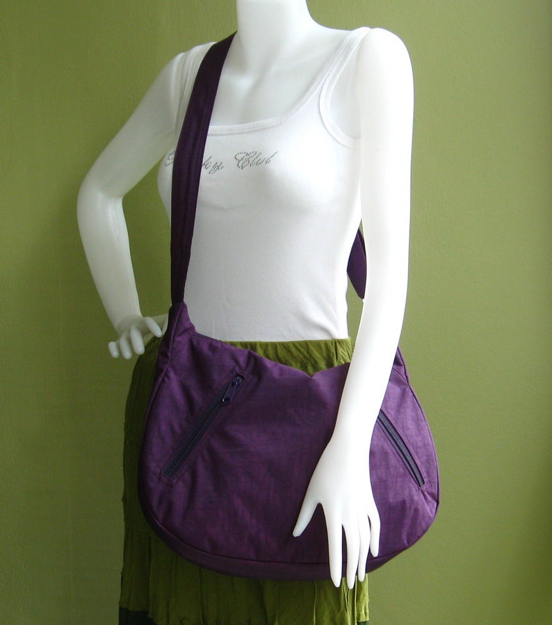 Deep Plum Water Resistant nylon Messenger Bag Diaper bag, Travel bag, Crossbody bag, women light weight bag, carry all bag SANDRA zdjęcie 3