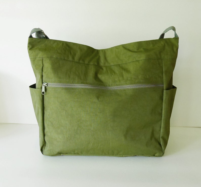 Dark Olive water resistant nylon large messenger bag, school bag, diaper bag, crossbody bag, everyday bag, light weight travel bag KAILA zdjęcie 5