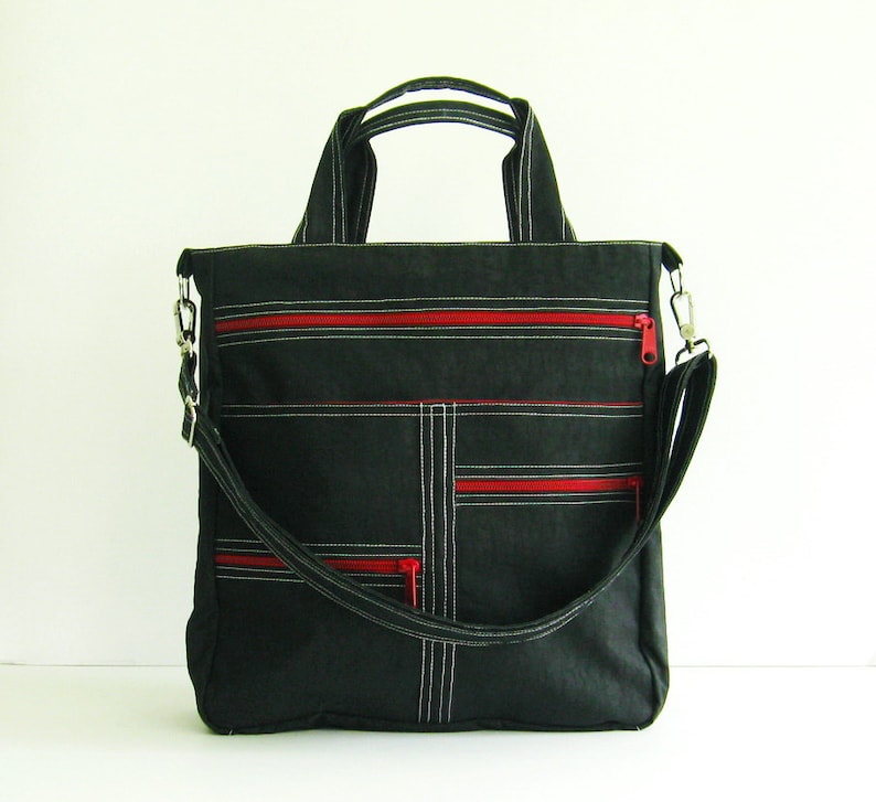 water resistant tote bag with zipper